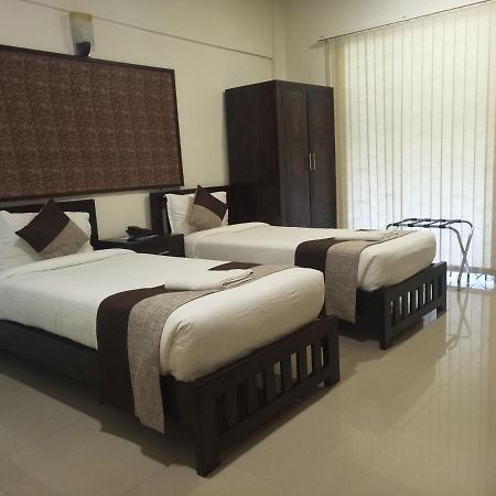 Hotel Le Noor Kochi Exterior foto